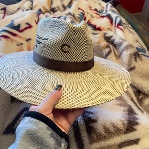 Like New Charlie one horse straw hat size small